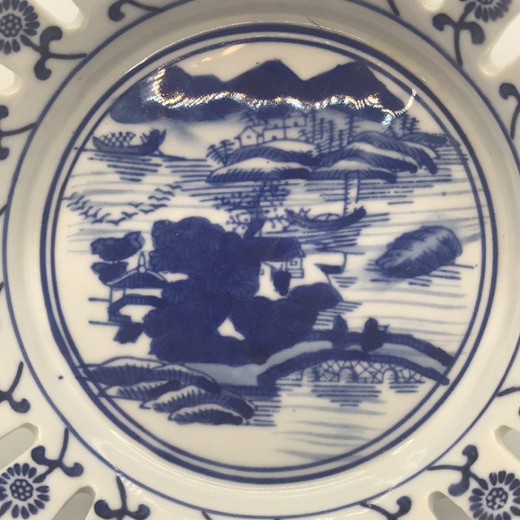 🧡Blue and White Bowl🧡 - Picture 2 of 3